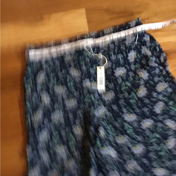 Woman’s max studio NWT two piece pant suit top size Large bottom size medium - Picture 13 of 14